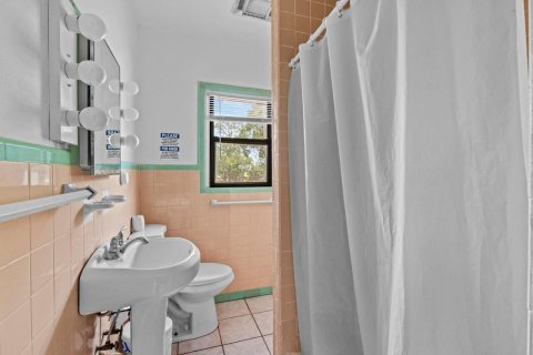 Commercial property in St. Lucie, Florida 603.59 sq.m. № 2176687 - photo 17