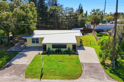 House in Tampa, Florida 3 bedrooms, 138.8 sq.m. № 2232146 - photo 25
