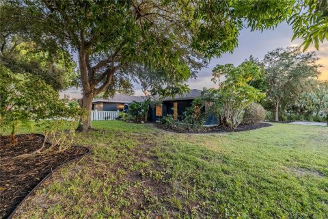 House in Bradenton, Florida 3 bedrooms, 166.57 sq.m. № 1666411 - photo 3