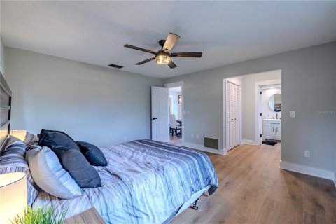 House in Bradenton, Florida 3 bedrooms, 166.57 sq.m. № 1666411 - photo 24