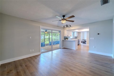 House in Bradenton, Florida 3 bedrooms, 166.57 sq.m. № 1666411 - photo 16