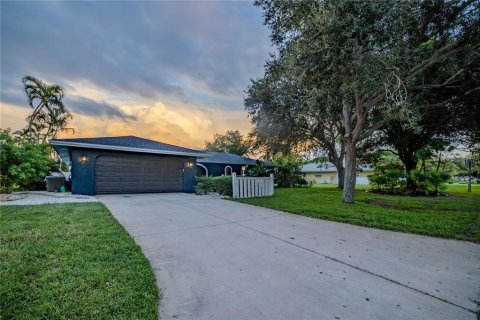 House in Bradenton, Florida 3 bedrooms, 166.57 sq.m. № 1666411 - photo 2