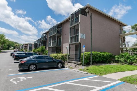 Condo in Altamonte Springs, Florida, 2 bedrooms  № 1777256 - photo 23