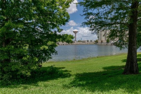 Condo in Altamonte Springs, Florida, 2 bedrooms  № 1777256 - photo 22