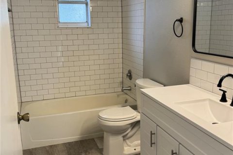 Casa en venta en Mascotte, Florida, 3 dormitorios, 98.76 m2 № 1856555 - foto 4