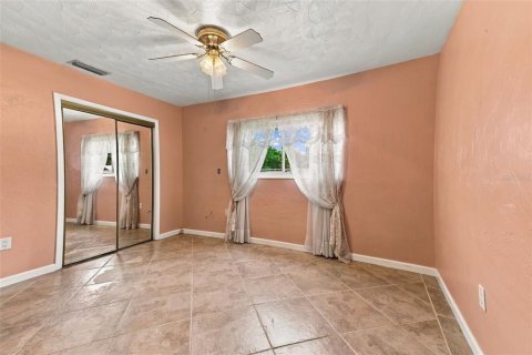Villa ou maison à vendre à Bradenton, Floride: 3 chambres, 137.68 m2 № 2414965 - photo 18