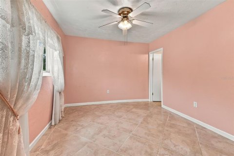 Villa ou maison à vendre à Bradenton, Floride: 3 chambres, 137.68 m2 № 2414965 - photo 17