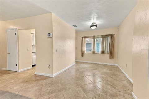 Villa ou maison à vendre à Bradenton, Floride: 3 chambres, 137.68 m2 № 2414965 - photo 15