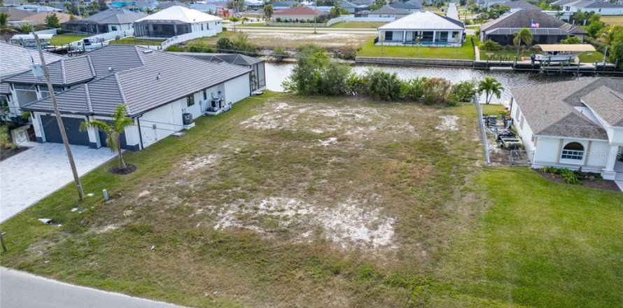 Terreno en Cape Coral, Florida № 1534092
