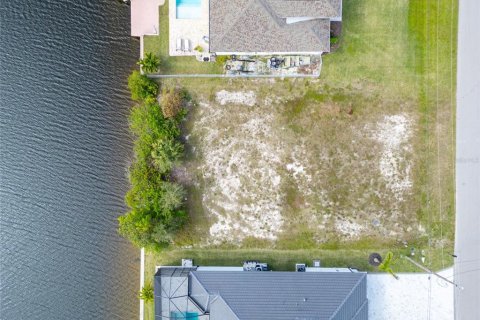 Terreno en venta en Cape Coral, Florida № 1534092 - foto 6
