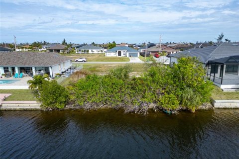 Terreno en venta en Cape Coral, Florida № 1534092 - foto 8
