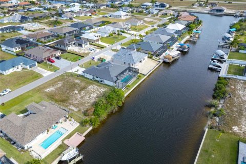 Terreno en venta en Cape Coral, Florida № 1534092 - foto 7