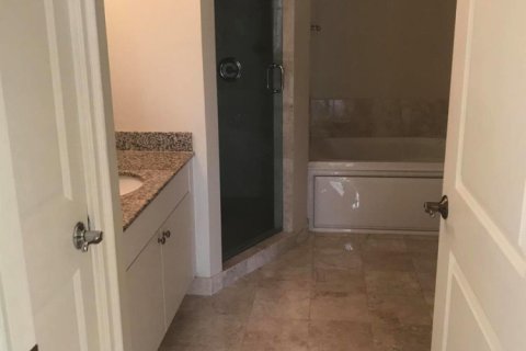Condo in Weston, Florida, 1 bedroom № 2243010 - photo 12