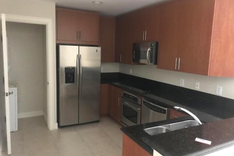 Condo in Weston, Florida, 1 bedroom № 2243010 - photo 5