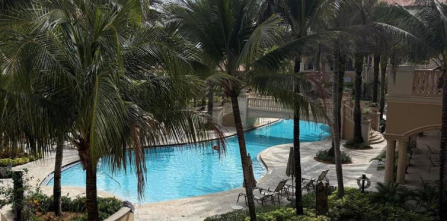 Condo in Weston, Florida, 1 bedroom № 2243010