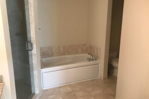 Condo in Weston, Florida, 1 bedroom № 2243010 - photo 10