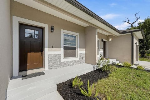 Immobilier commercial à vendre à Port Charlotte, Floride: 6 chambres, 209.03 m2 № 2259310 - photo 22