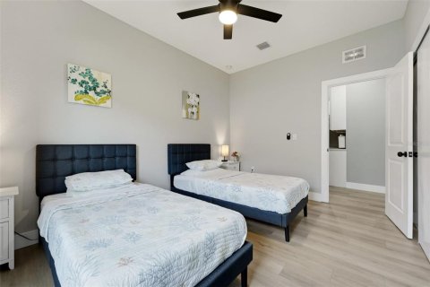 Immobilier commercial à vendre à Port Charlotte, Floride: 6 chambres, 209.03 m2 № 2259310 - photo 16