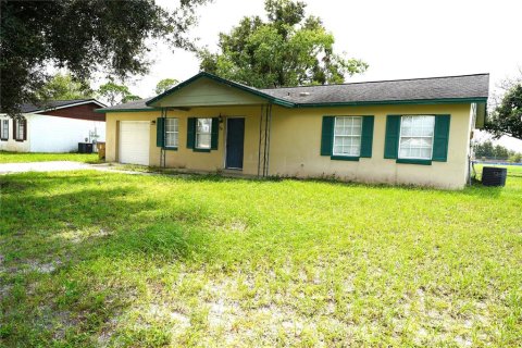 Casa en venta en Kissimmee, Florida, 2 dormitorios, 92.9 m2 № 2386191 - foto 2
