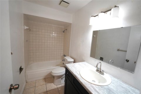 Casa en venta en Kissimmee, Florida, 2 dormitorios, 92.9 m2 № 2386191 - foto 13
