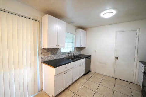 Casa en venta en Kissimmee, Florida, 2 dormitorios, 92.9 m2 № 2386191 - foto 8
