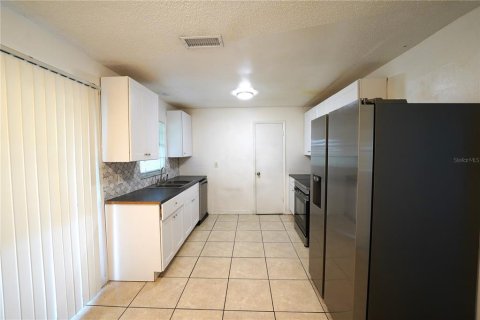 Casa en venta en Kissimmee, Florida, 2 dormitorios, 92.9 m2 № 2386191 - foto 5