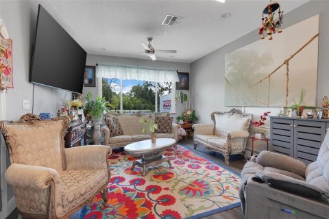 Villa ou maison à vendre à Orlando, Floride: 7 chambres, 421.87 m2 № 2156862 - photo 15