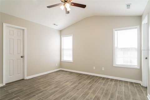 House in DeLand, Florida 4 bedrooms, 192.4 sq.m. № 1904438 - photo 8