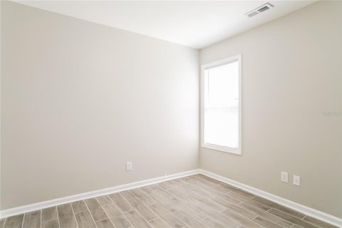House in DeLand, Florida 4 bedrooms, 192.4 sq.m. № 1904438 - photo 9
