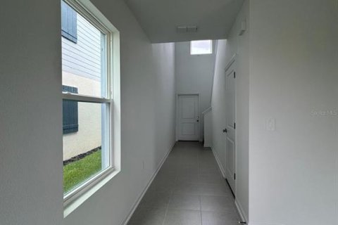 House in Davenport, Florida 4 bedrooms, 174.1 sq.m. № 1913603 - photo 4