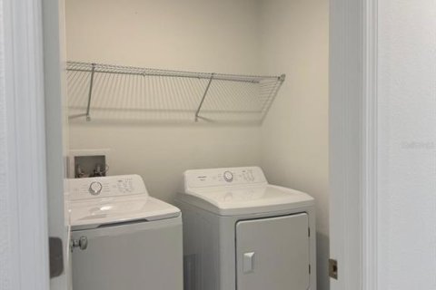 House in Davenport, Florida 4 bedrooms, 174.1 sq.m. № 1913603 - photo 18