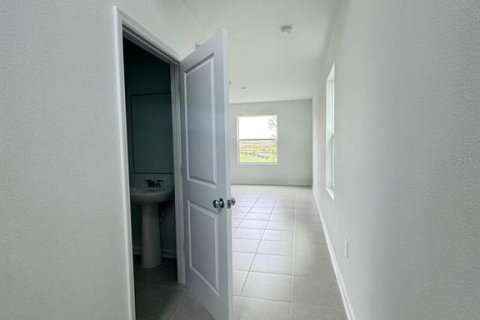 House in Davenport, Florida 4 bedrooms, 174.1 sq.m. № 1913603 - photo 3