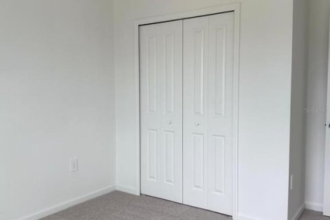 House in Davenport, Florida 4 bedrooms, 174.1 sq.m. № 1913603 - photo 14