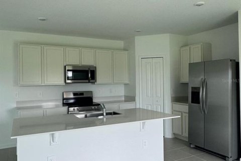 House in Davenport, Florida 4 bedrooms, 174.1 sq.m. № 1913603 - photo 5
