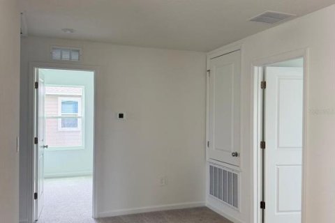 House in Davenport, Florida 4 bedrooms, 174.1 sq.m. № 1913603 - photo 13