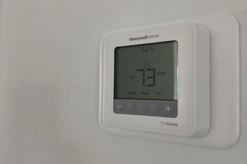 House in Davenport, Florida 4 bedrooms, 174.1 sq.m. № 1913603 - photo 20