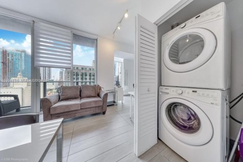 Снять в аренду кондоминиум в Майами, Флорида 1 спальня, 39.95м2, № 2009450 - фото 3