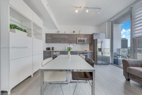 Снять в аренду кондоминиум в Майами, Флорида 1 спальня, 39.95м2, № 2009450 - фото 2