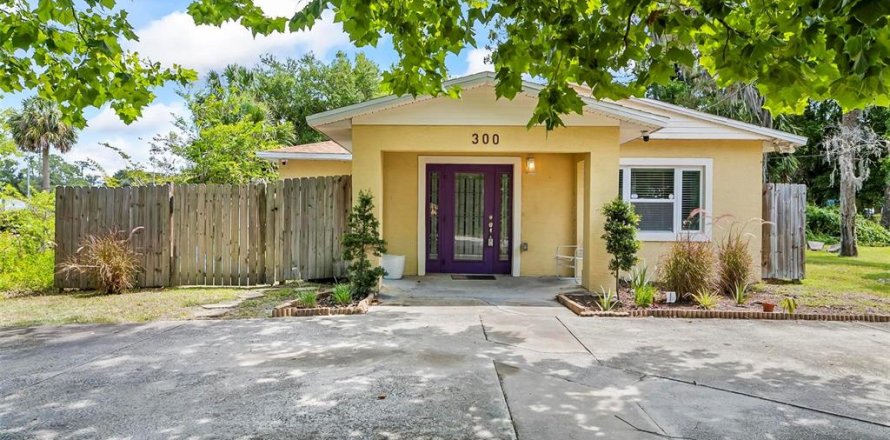 Casa en Bunnell, Florida 4 dormitorios, 161.09 m2 № 1808170