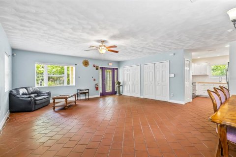 Casa en venta en Bunnell, Florida, 4 dormitorios, 161.09 m2 № 1808170 - foto 8
