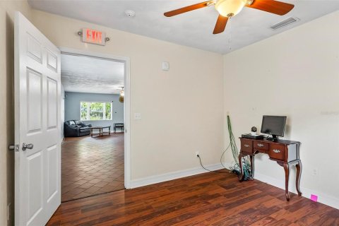 Casa en venta en Bunnell, Florida, 4 dormitorios, 161.09 m2 № 1808170 - foto 20