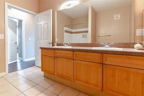 Condominio en venta en Davenport, Florida, 3 dormitorios, 143.26 m2 № 2217598 - foto 28