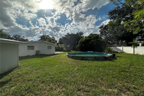 House in Tampa, Florida 3 bedrooms, 139.35 sq.m. № 1912518 - photo 6