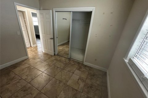 House in Tampa, Florida 3 bedrooms, 139.35 sq.m. № 1912518 - photo 14