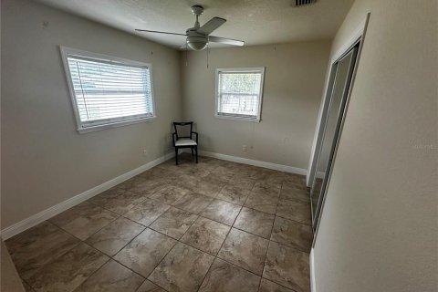 House in Tampa, Florida 3 bedrooms, 139.35 sq.m. № 1912518 - photo 12