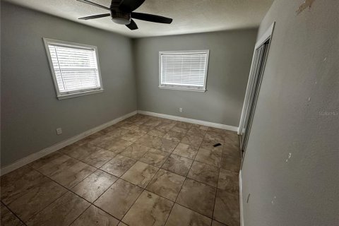 House in Tampa, Florida 3 bedrooms, 139.35 sq.m. № 1912518 - photo 17
