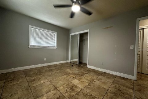 House in Tampa, Florida 3 bedrooms, 139.35 sq.m. № 1912518 - photo 20