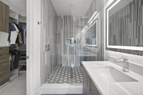 Adosado en venta en Sarasota, Florida, 4 dormitorios, 256.69 m2 № 1569902 - foto 29