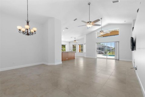 House in Palm Coast, Florida 3 bedrooms, 151.9 sq.m. № 1670256 - photo 10