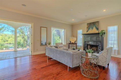 House in Tampa, Florida 4 bedrooms, 316.43 sq.m. № 2148981 - photo 23